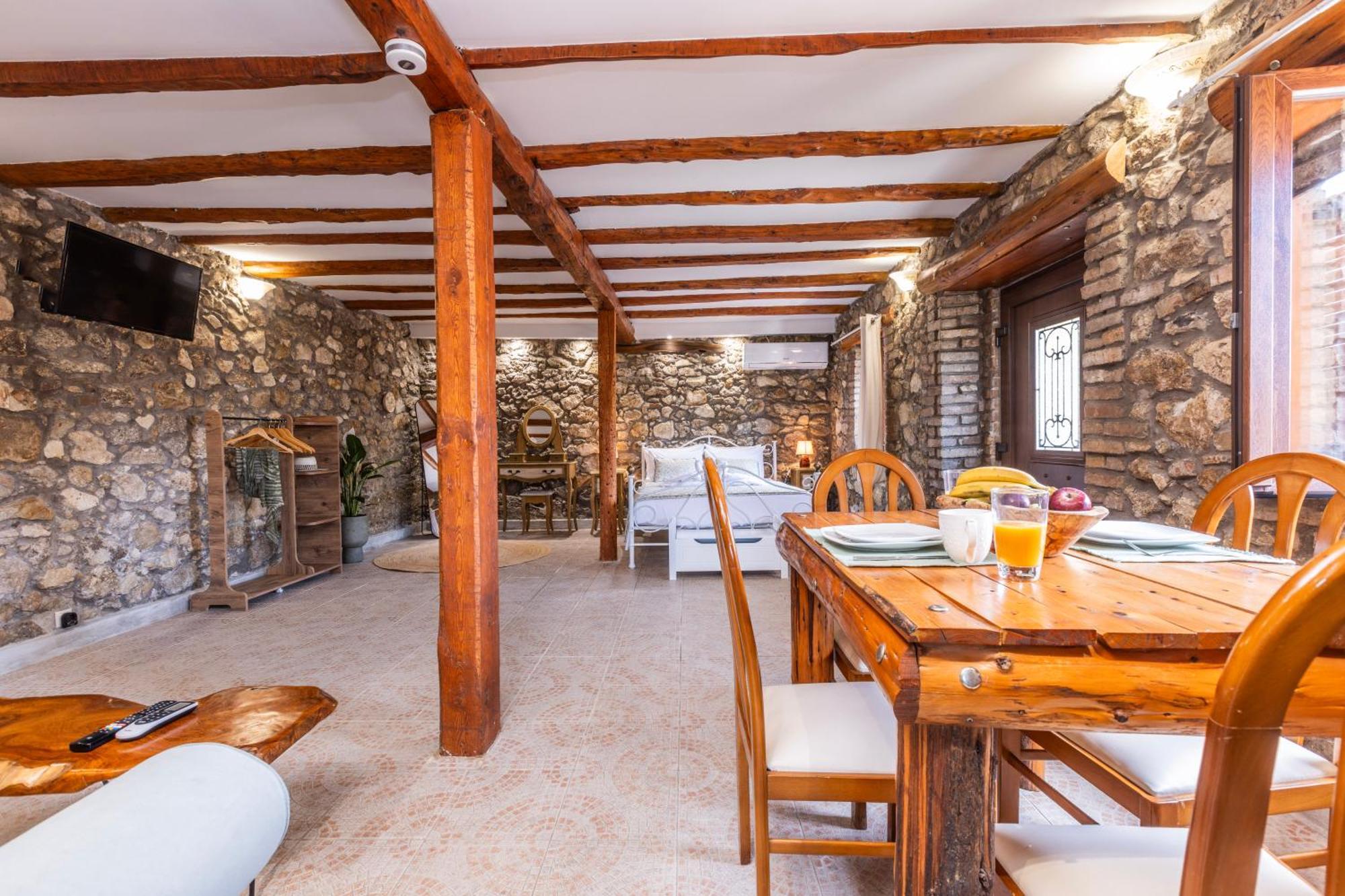 The Stone Suite Moraitika Exterior photo